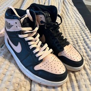 Air Jordan 1 Crimson Tint